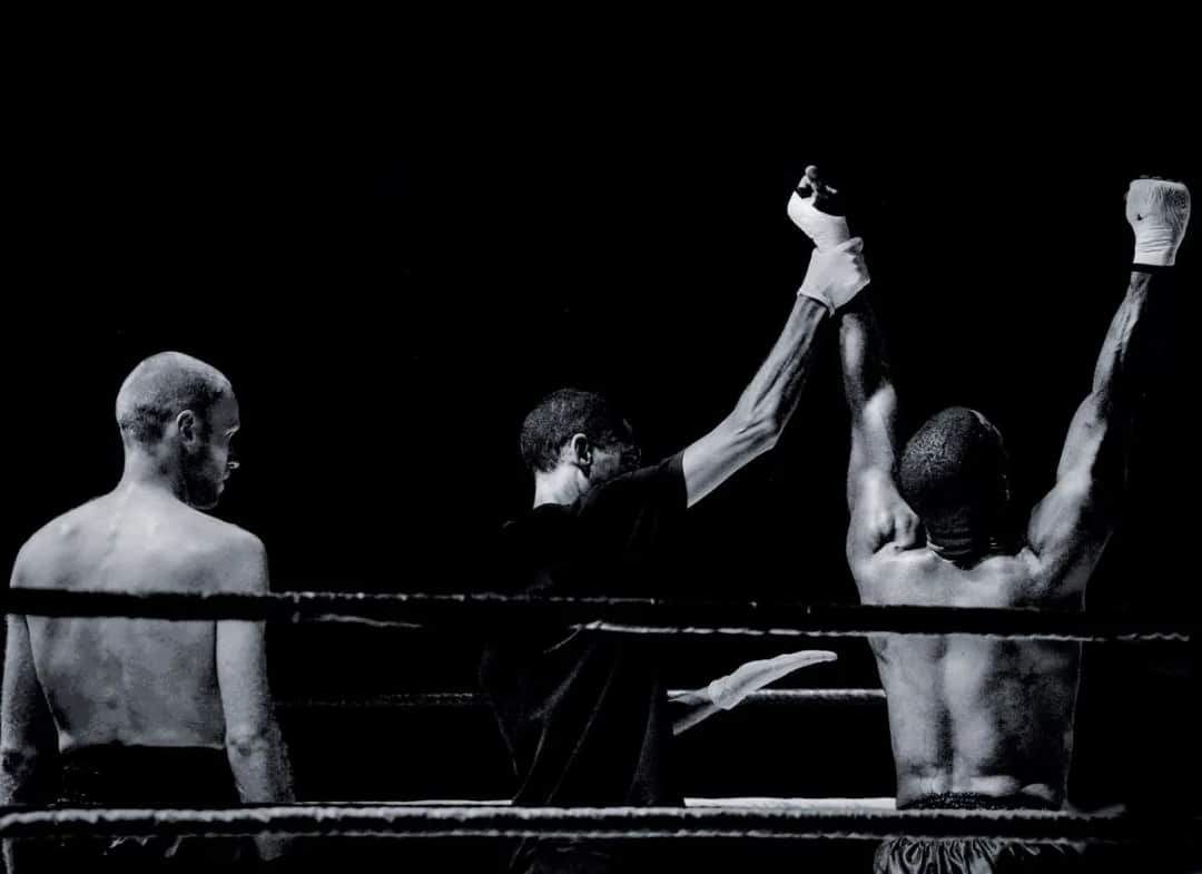 Jak zdobyć pewność siebie i pokonać lęk przed oceną innych